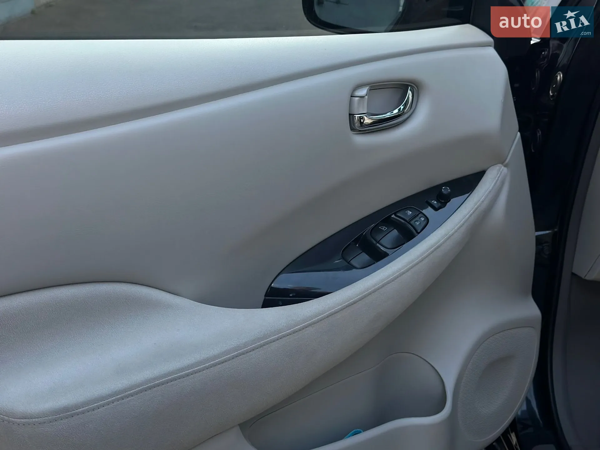 2012 Nissan Leaf - мініатюра 18