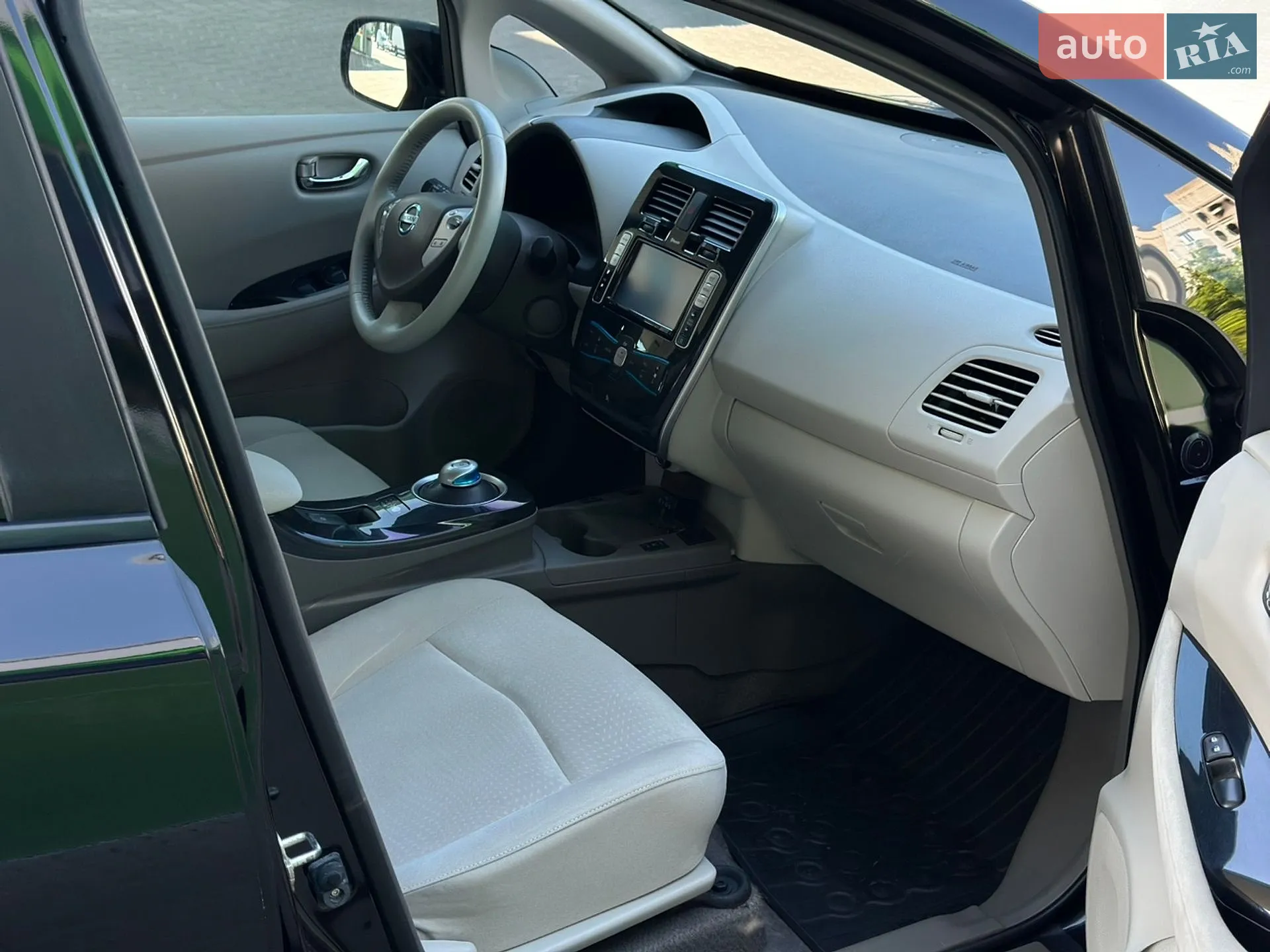 2012 Nissan Leaf - мініатюра 23
