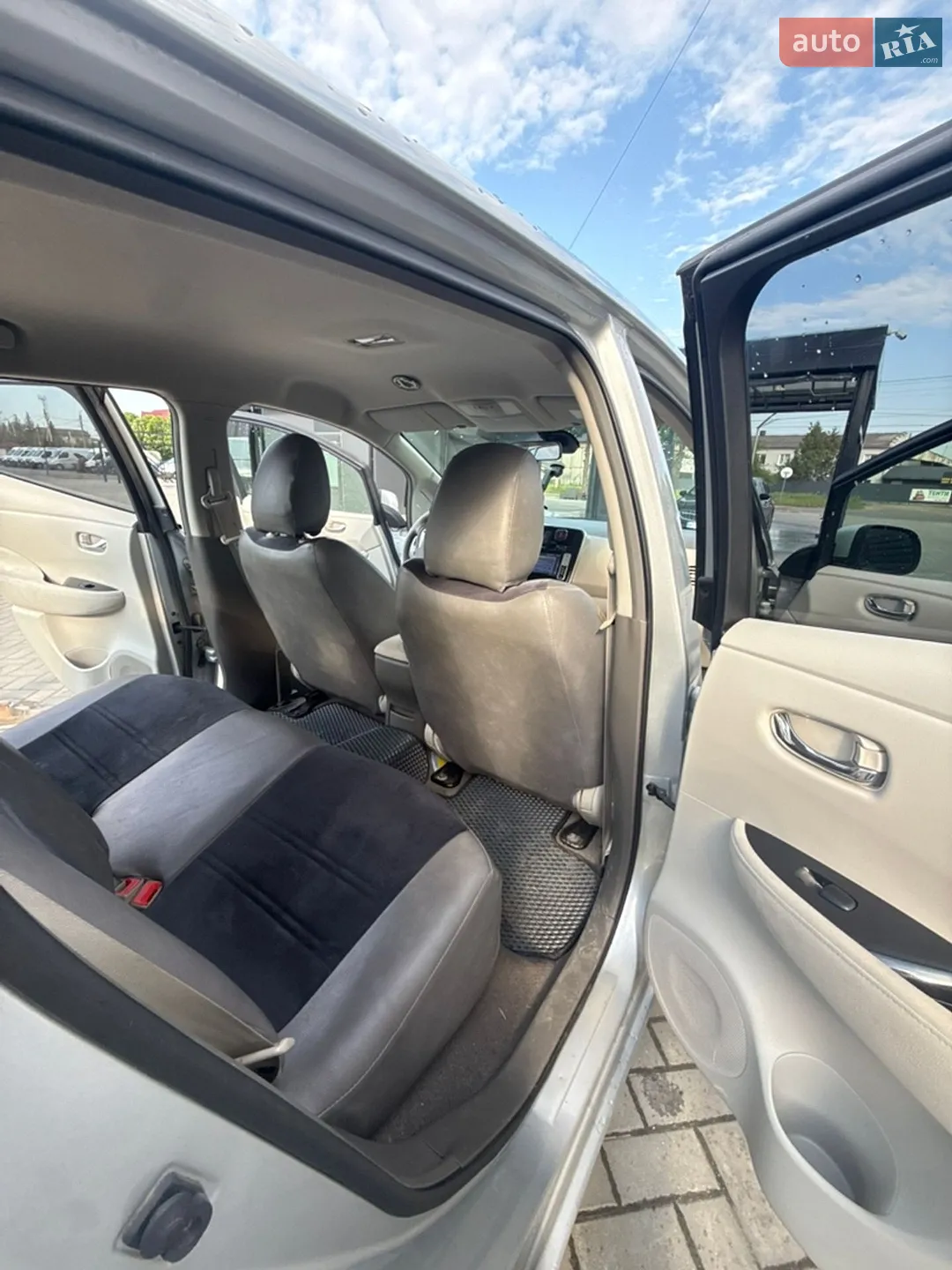 2012 Nissan Leaf - мініатюра 15