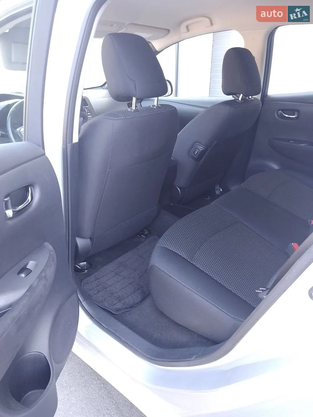 2013 Nissan Leaf - мініатюра 10