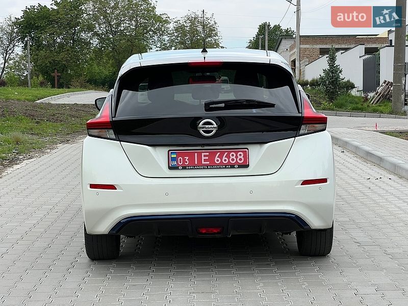 Хэтчбек Nissan Leaf 2018 в Ровно
