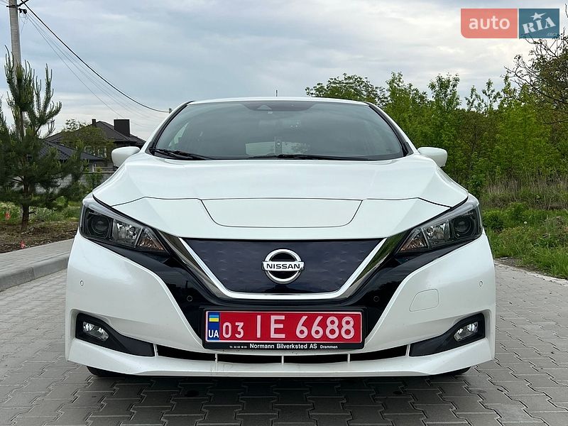 Хэтчбек Nissan Leaf 2018 в Ровно