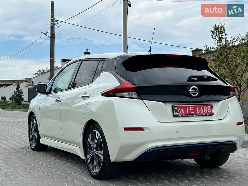 Хэтчбек Nissan Leaf 2018 в Ровно