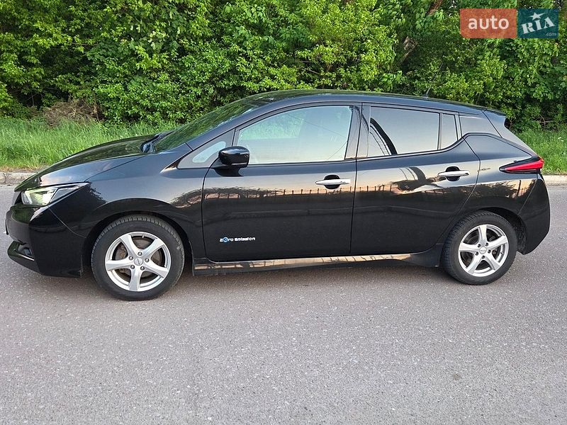 Хэтчбек Nissan Leaf 2017 в Радивилове