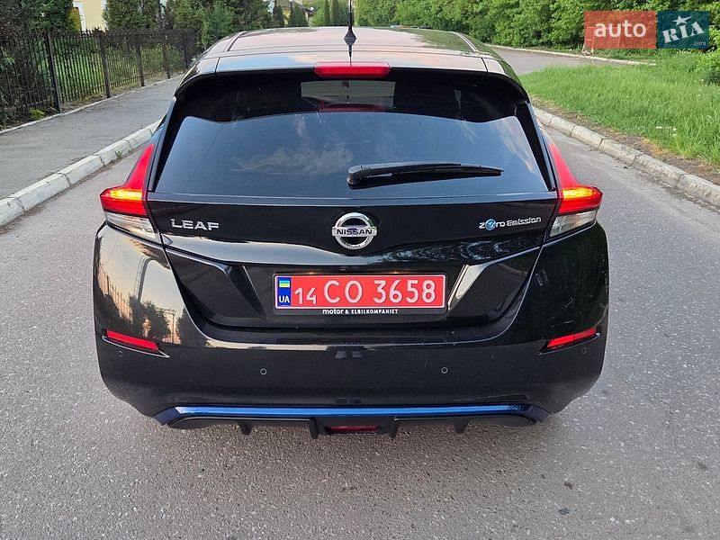 Хэтчбек Nissan Leaf 2017 в Радивилове