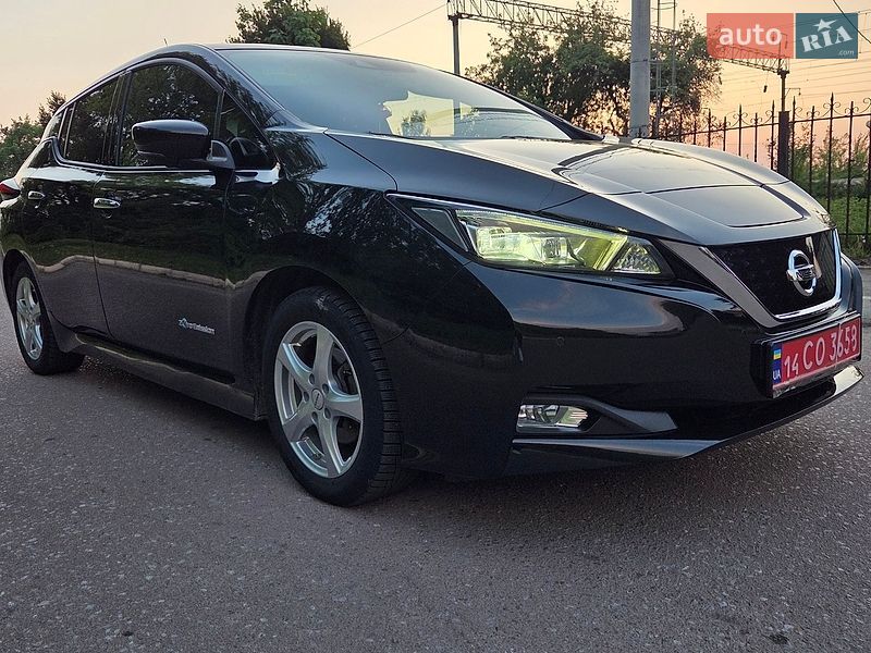 Хэтчбек Nissan Leaf 2017 в Радивилове