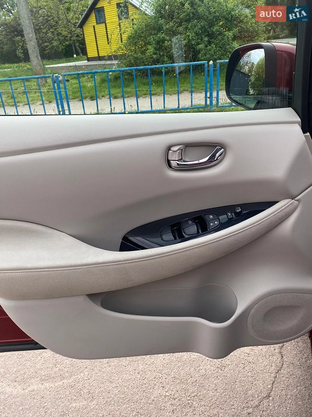 2015 Nissan Leaf - мініатюра 11
