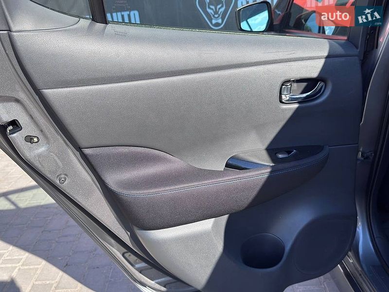 Хэтчбек Nissan Leaf 2018 в Виннице
