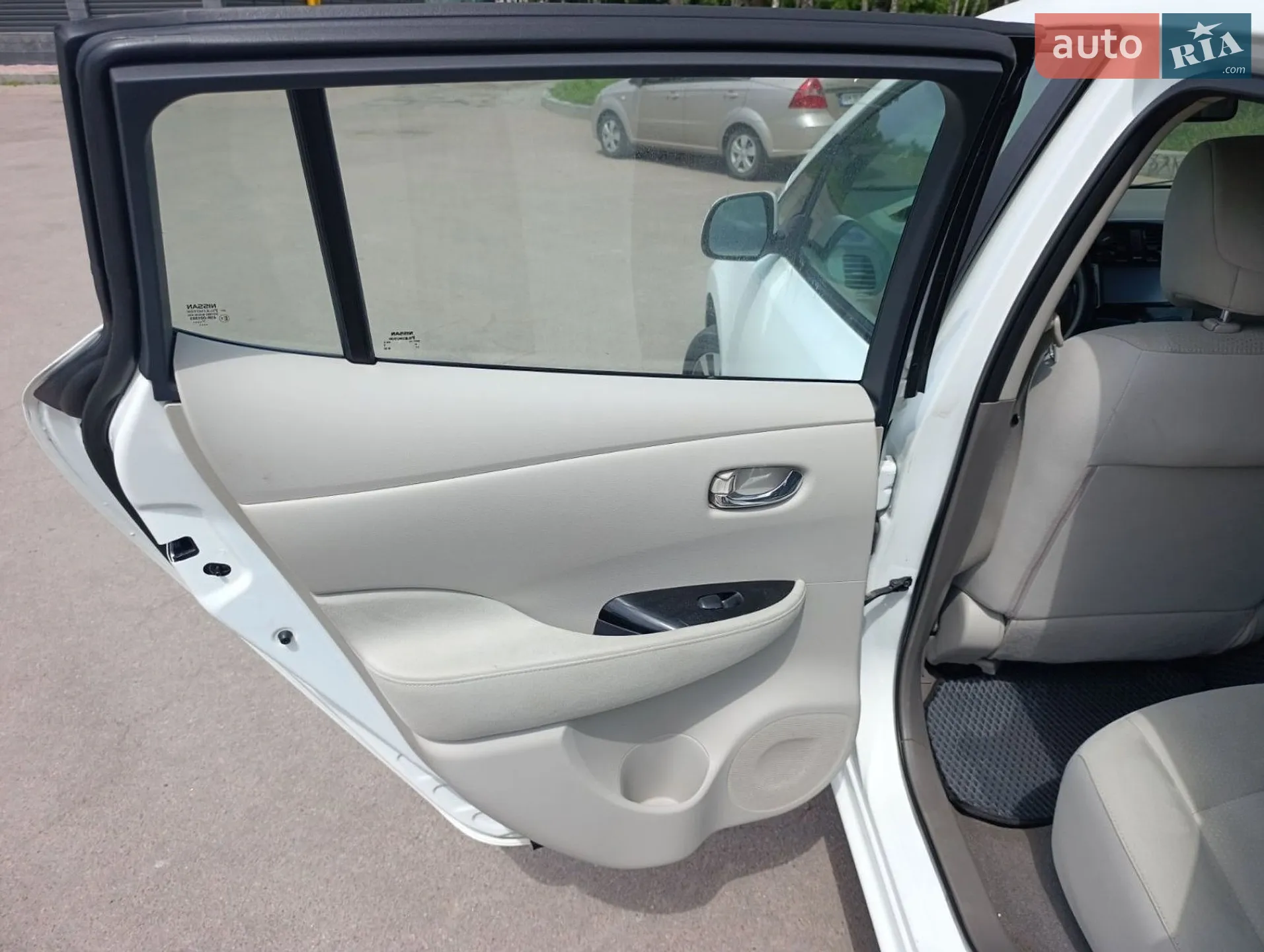 2015 Nissan Leaf - мініатюра 13