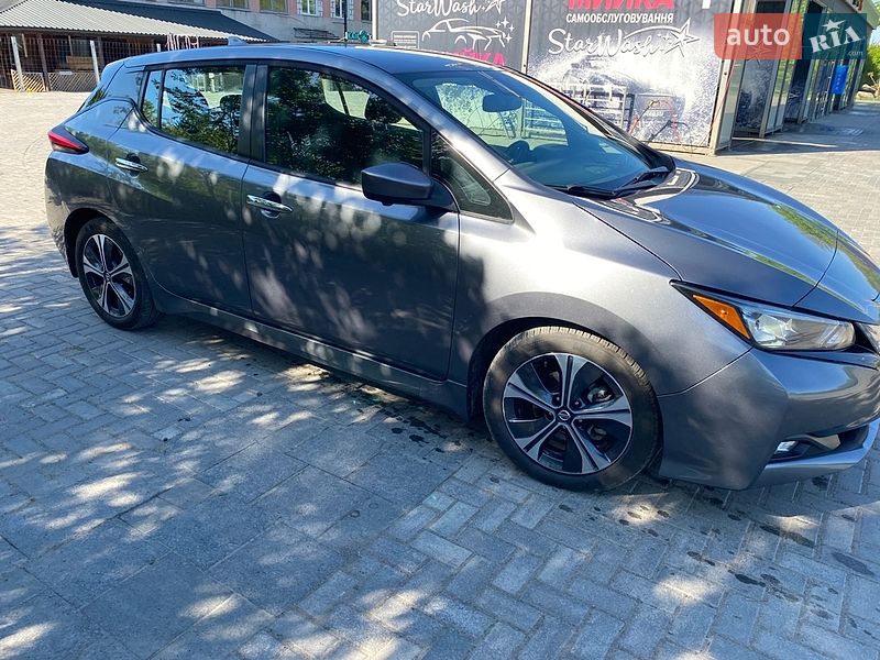 Хетчбек Nissan Leaf 2021 в Вінниці