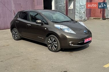 Хэтчбек Nissan Leaf 2015 в Кременчуге