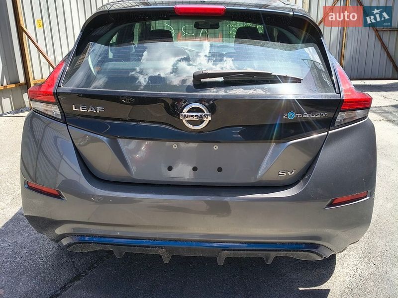 Хэтчбек Nissan Leaf 2019 в Киеве