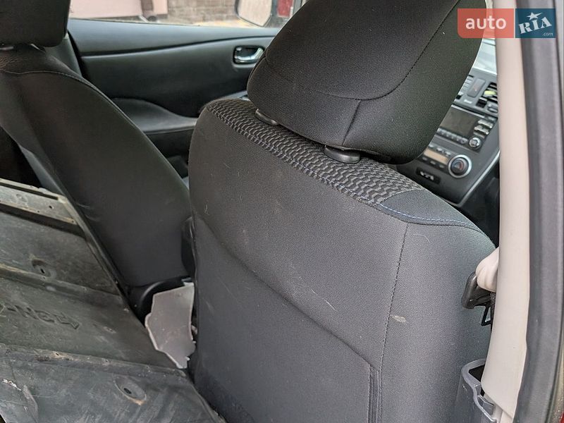 Хетчбек Nissan Leaf 2013 в Бучі