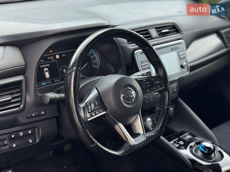 Хэтчбек Nissan Leaf 2019 в Киеве