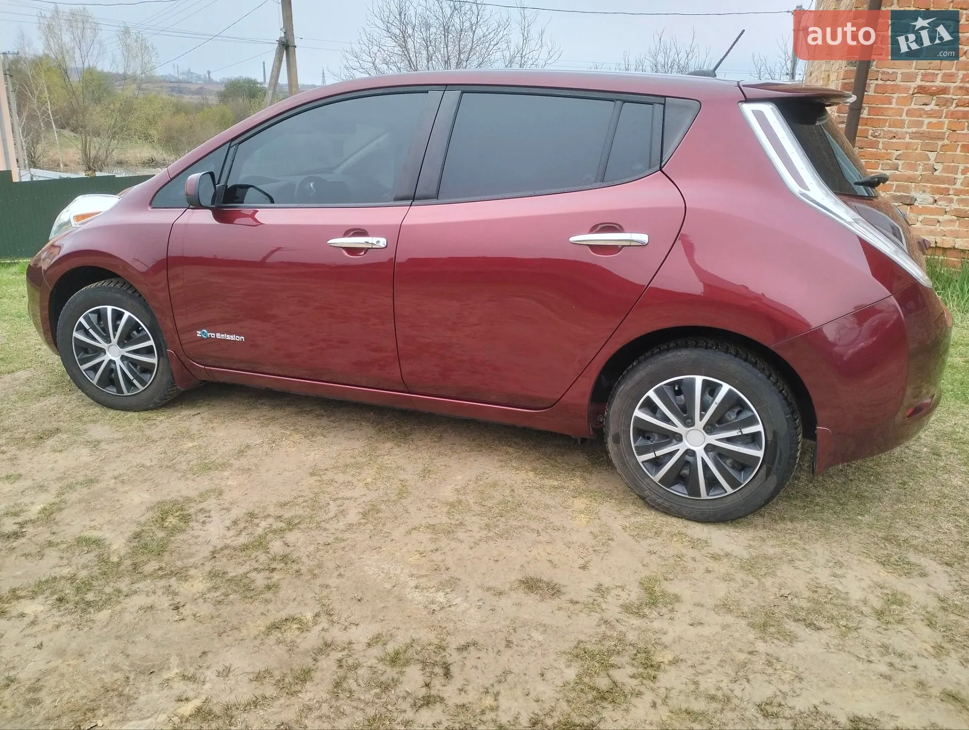 2017 Nissan Leaf - мініатюра 14