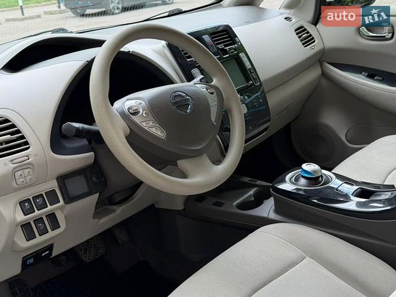 Хетчбек Nissan Leaf 2013 в Тернополі