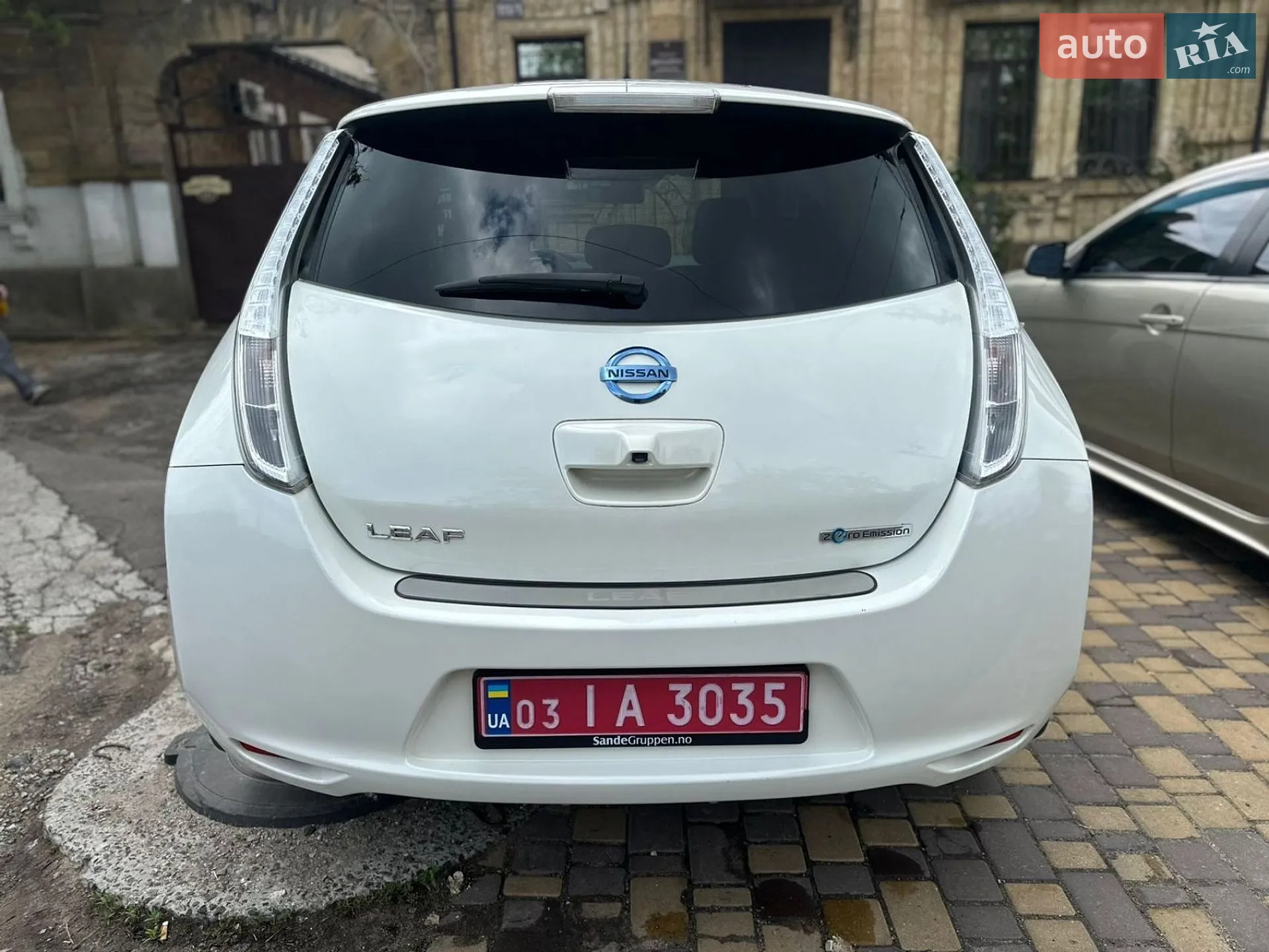 2017 Nissan Leaf - мініатюра 10