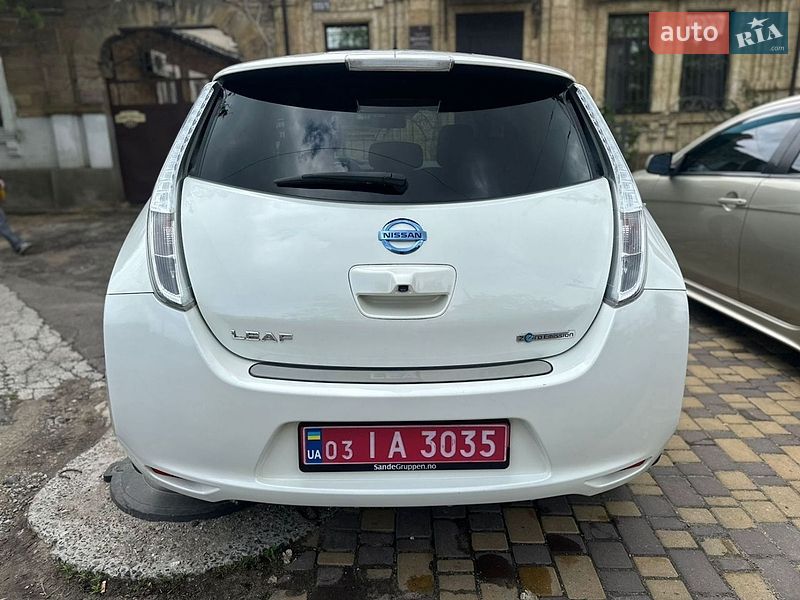 Хэтчбек Nissan Leaf 2017 в Николаеве