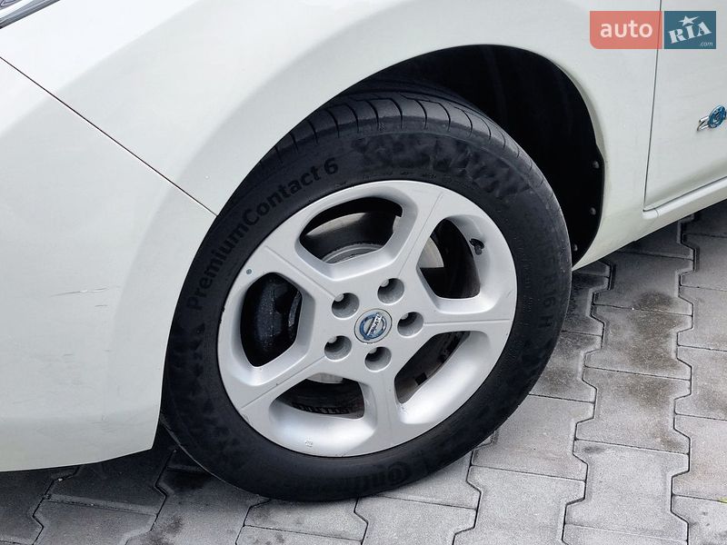 Хэтчбек Nissan Leaf 2013 в Тернополе