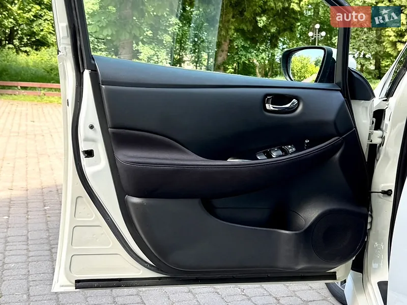 Nissan Leaf 2019 VIN SJNFAAZE1U0075586 фото оголошення 28 з 159