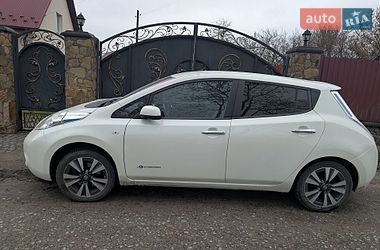 Хэтчбек Nissan Leaf 2017 в Кременце