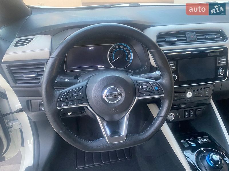 Хэтчбек Nissan Leaf 2019 в Виннице