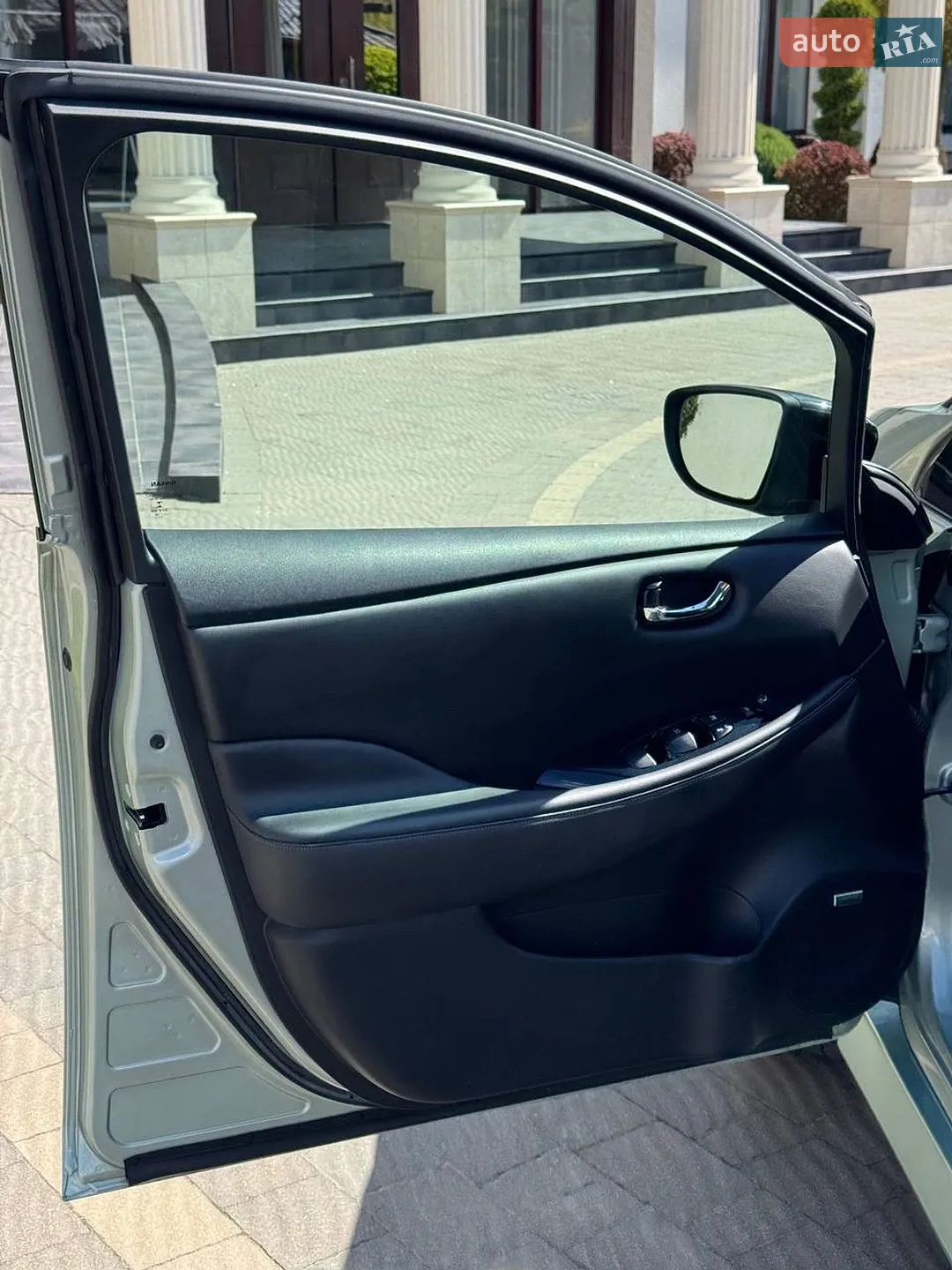 2020 Nissan Leaf - мініатюра 28