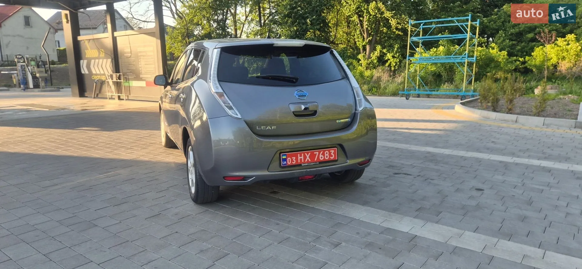 2015 Nissan Leaf - мініатюра 8