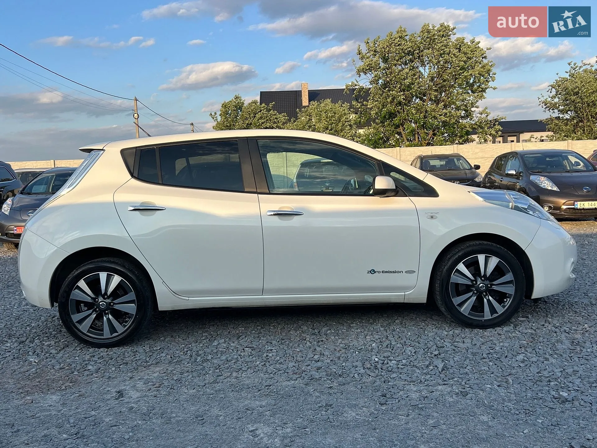 2015 Nissan Leaf - мініатюра 12