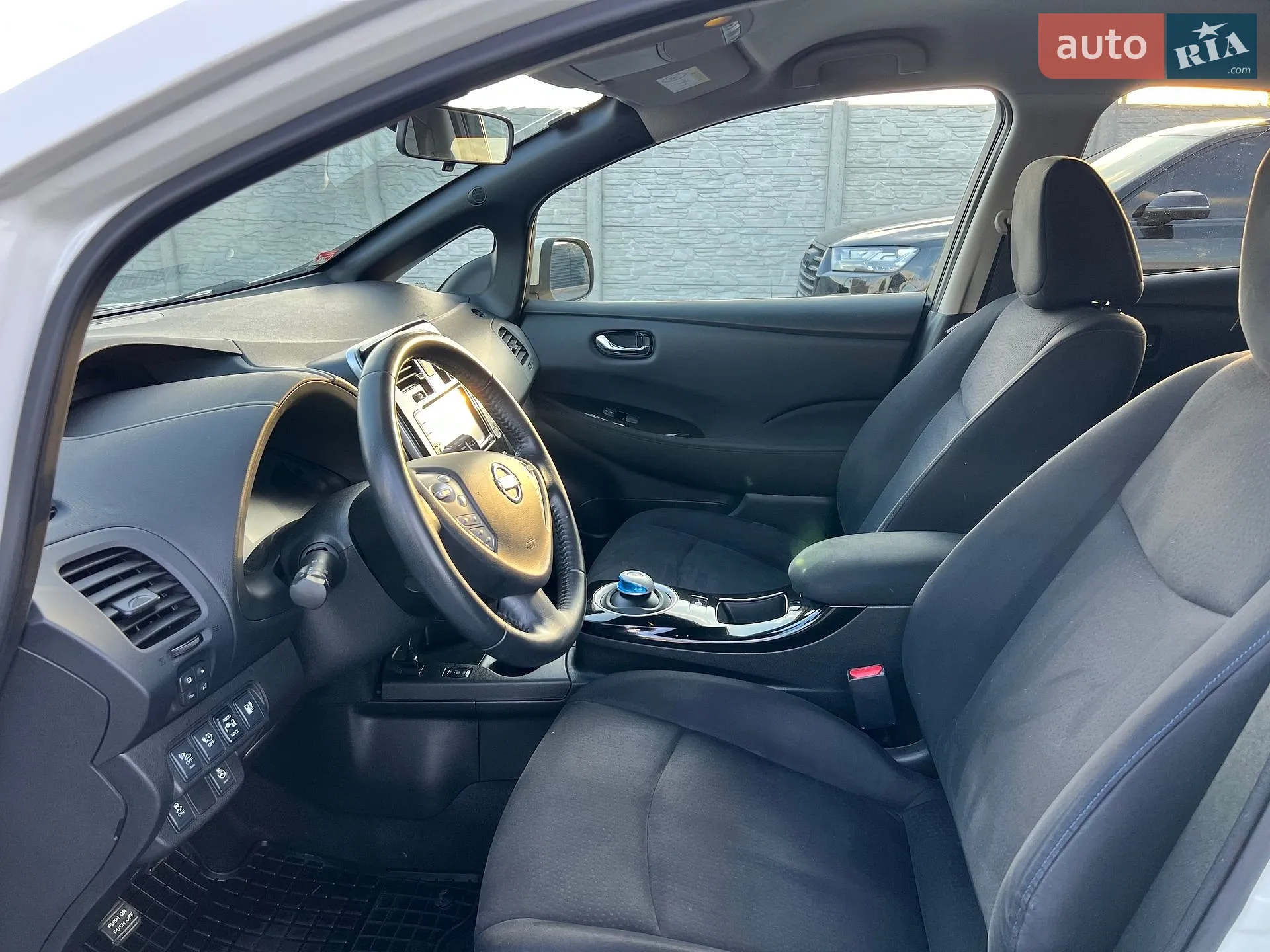 2015 Nissan Leaf - мініатюра 24