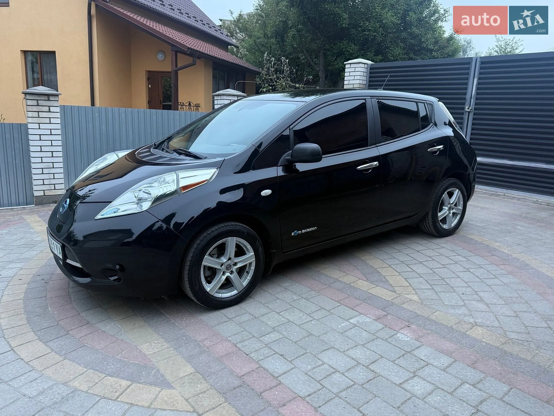 2015 Nissan Leaf - мініатюра 2