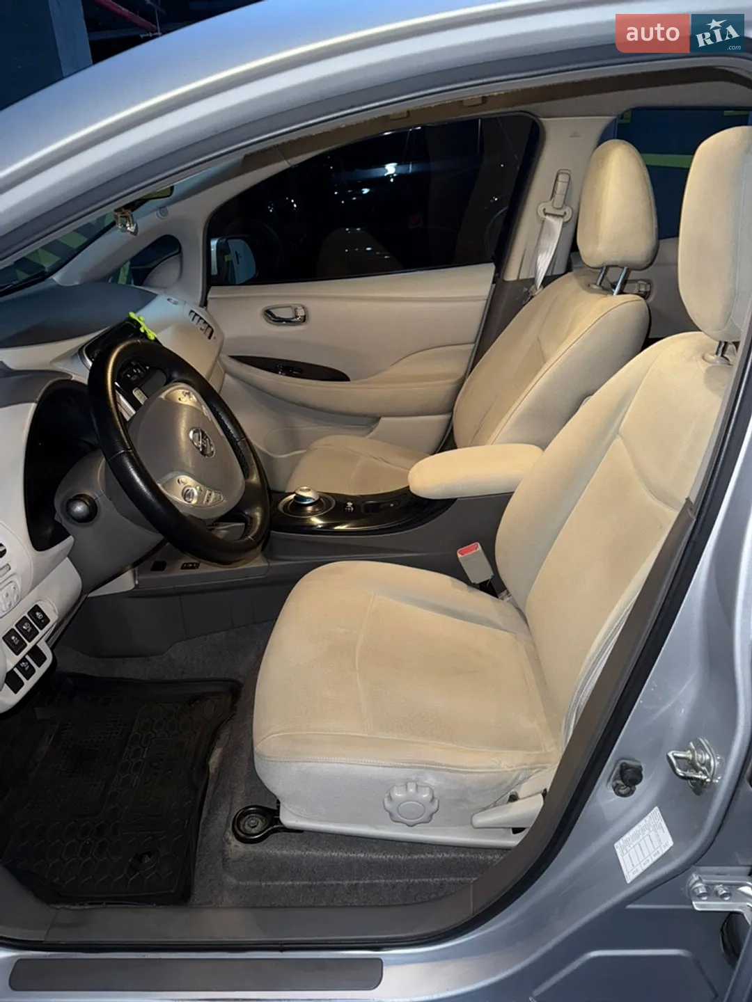 2011 Nissan Leaf - мініатюра 15