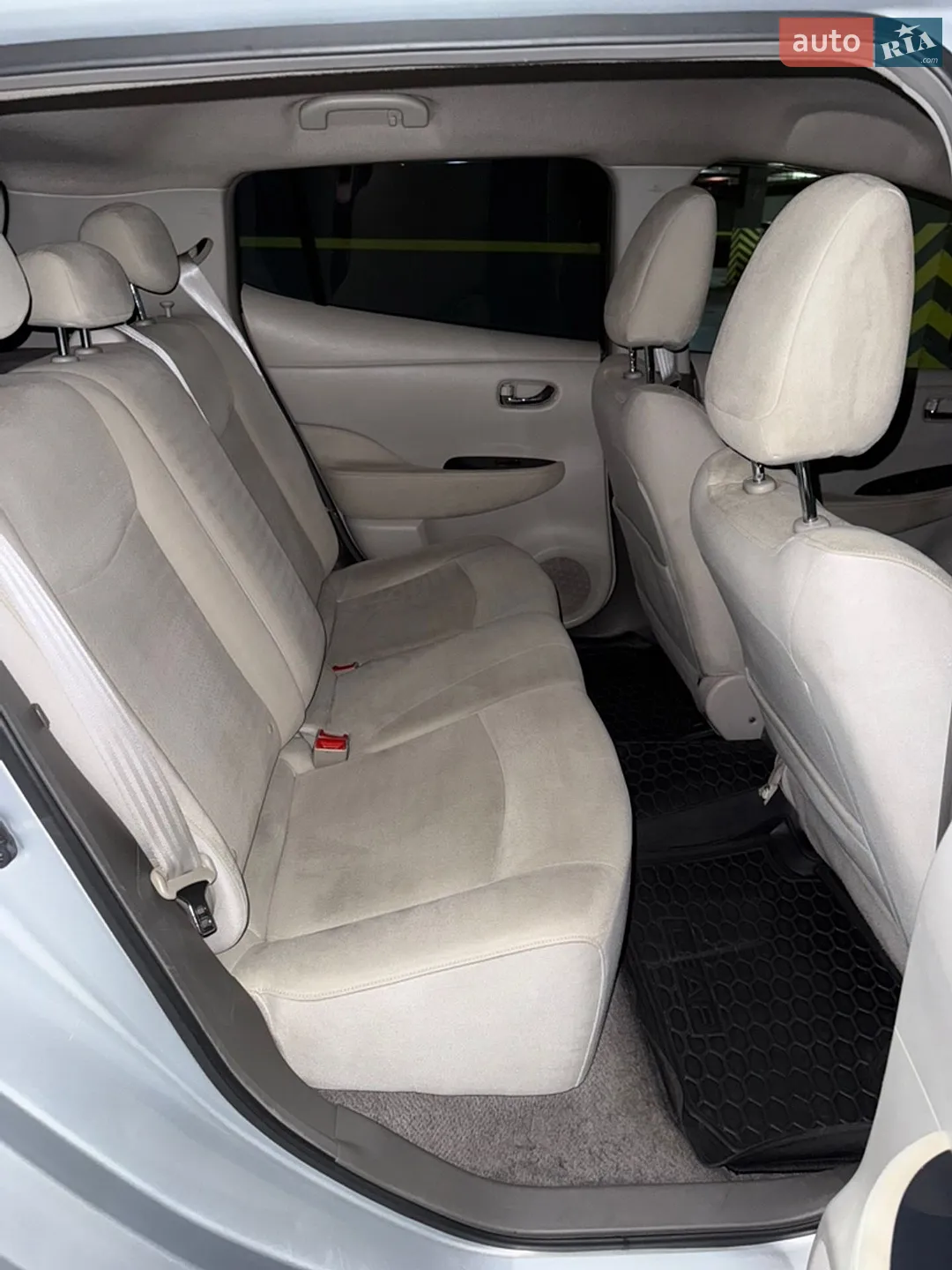2011 Nissan Leaf - мініатюра 18