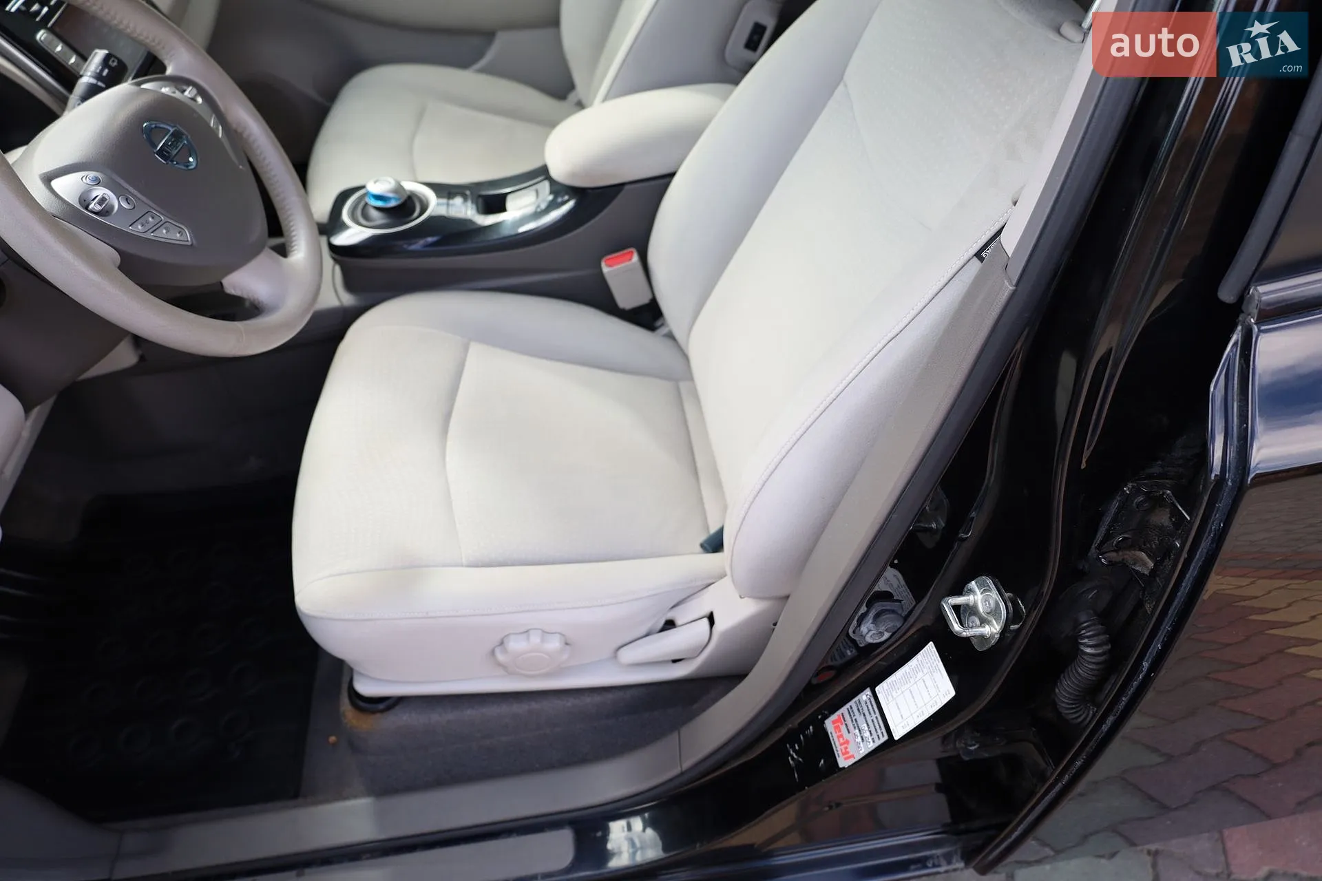 2011 Nissan Leaf - мініатюра 26