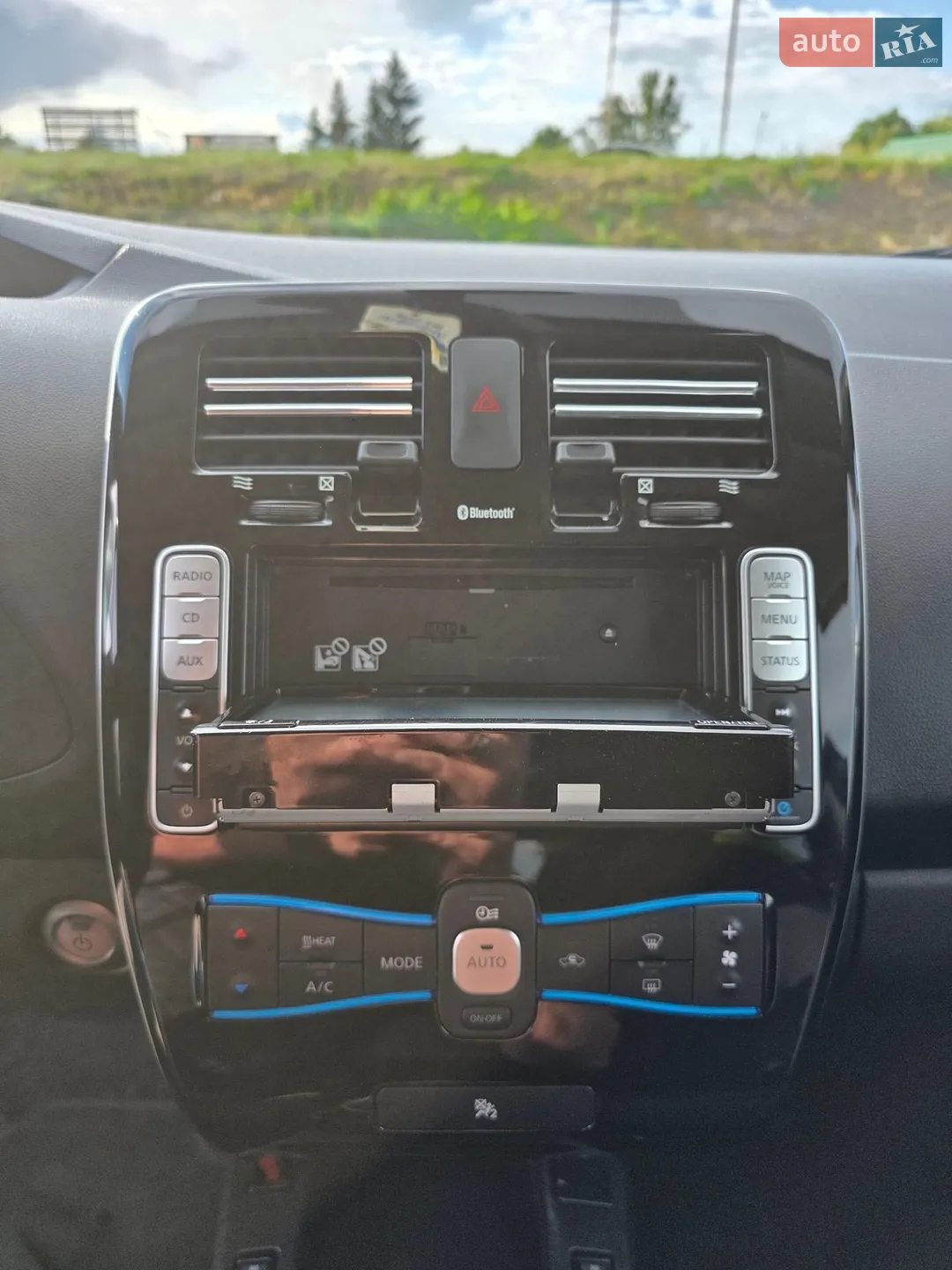 2015 Nissan Leaf - мініатюра 18