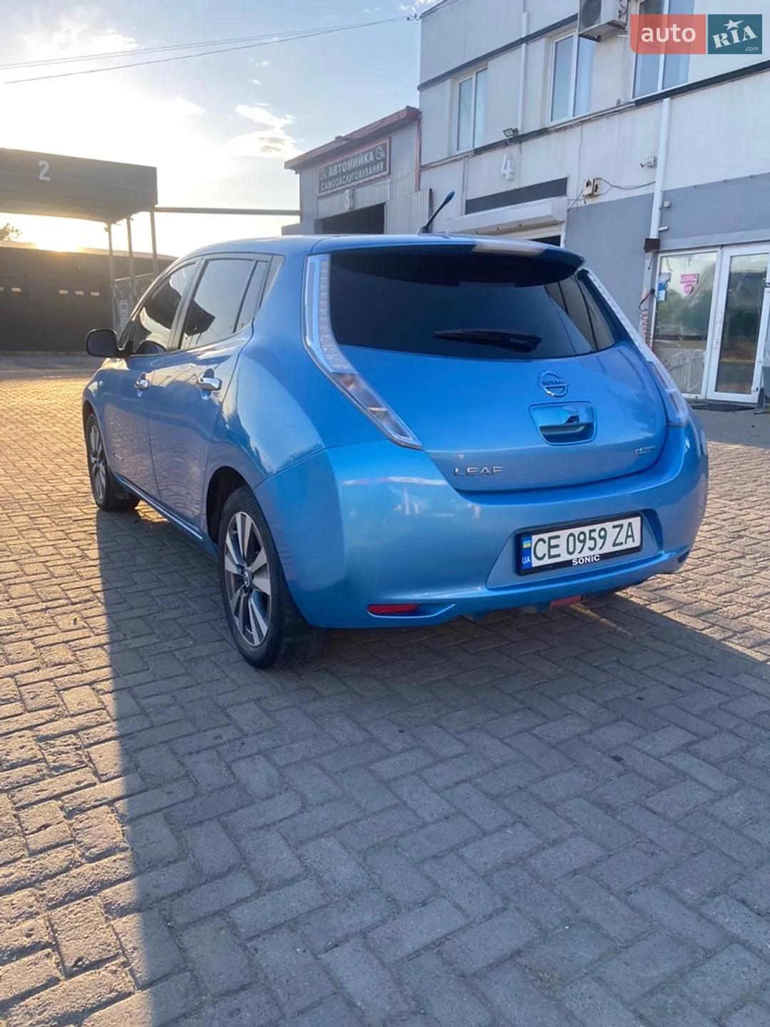 2011 Nissan Leaf - мініатюра 3