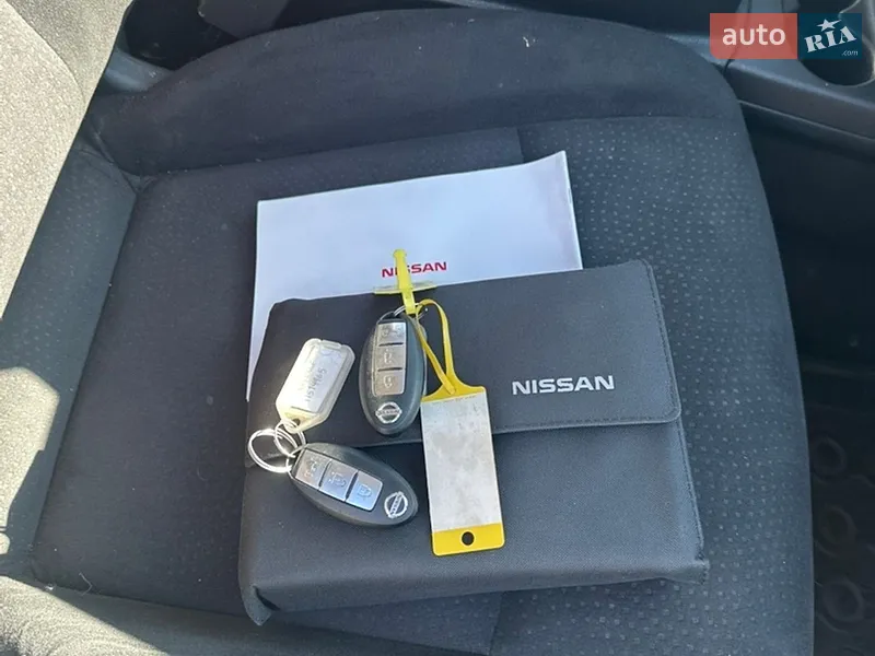 Хетчбек Nissan Leaf 2017 в Кам'янському документ