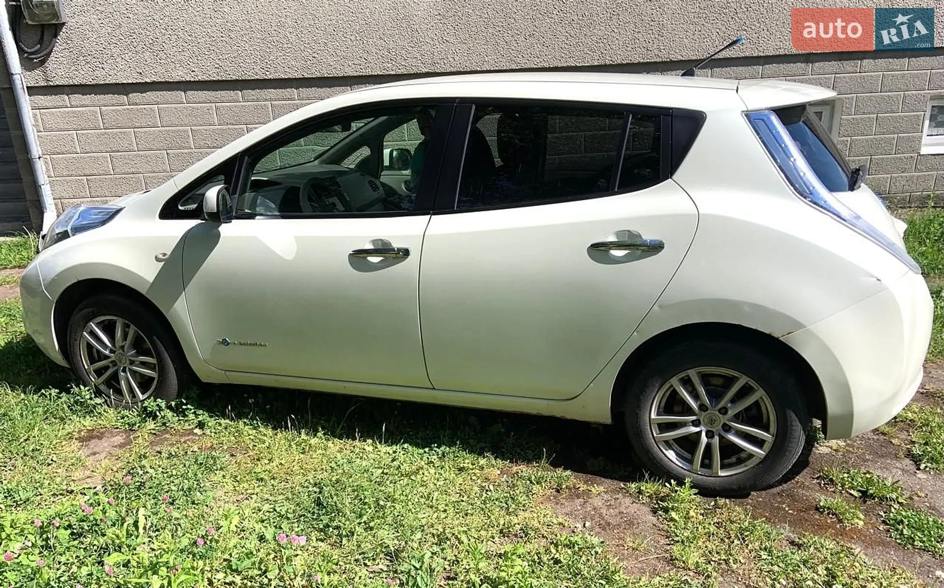 2011 Nissan Leaf - мініатюра 10