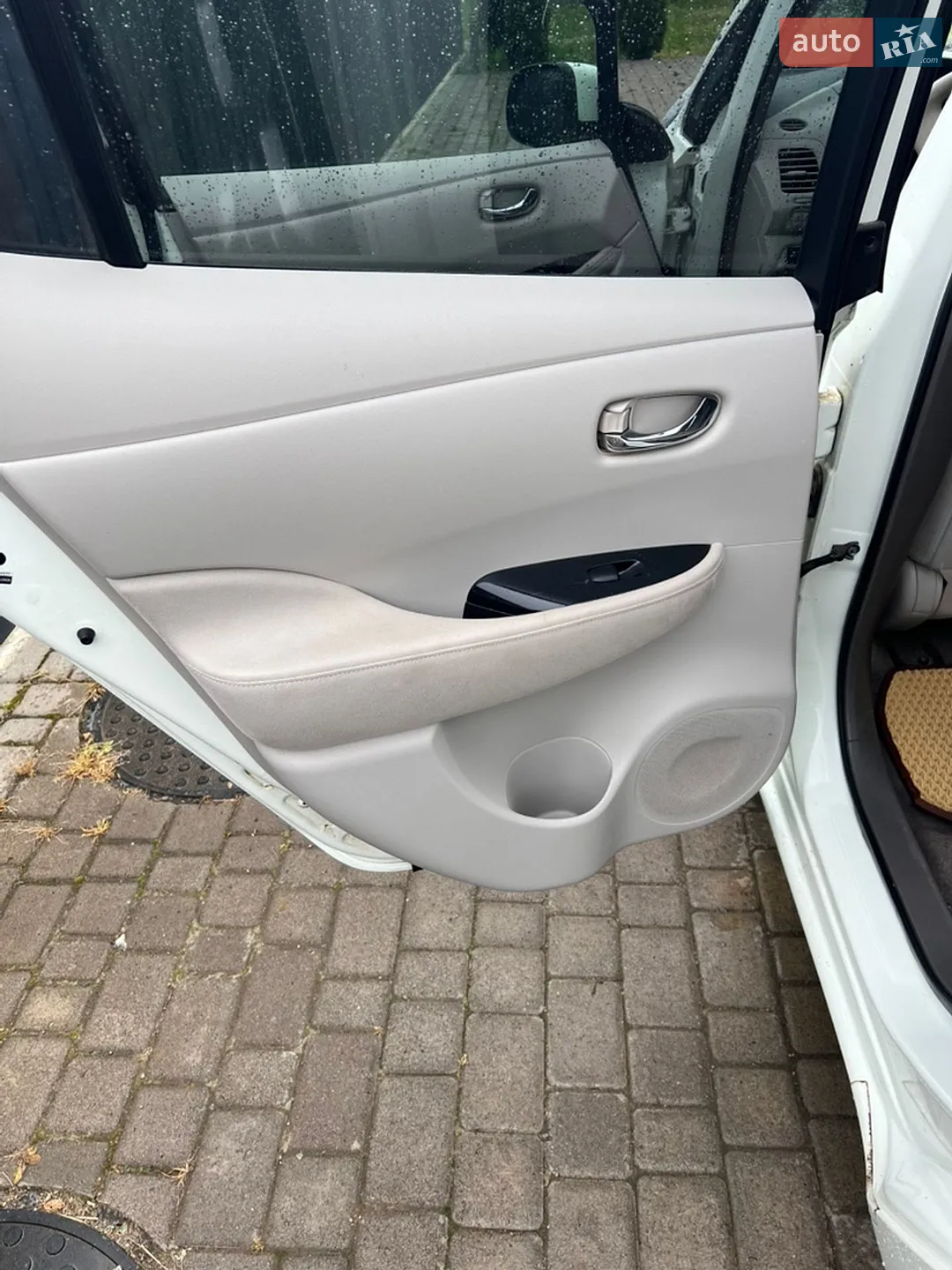 2011 Nissan Leaf - мініатюра 16