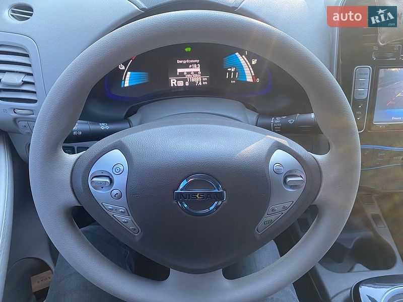 Хетчбек Nissan Leaf 2014 в Южноукраїнську