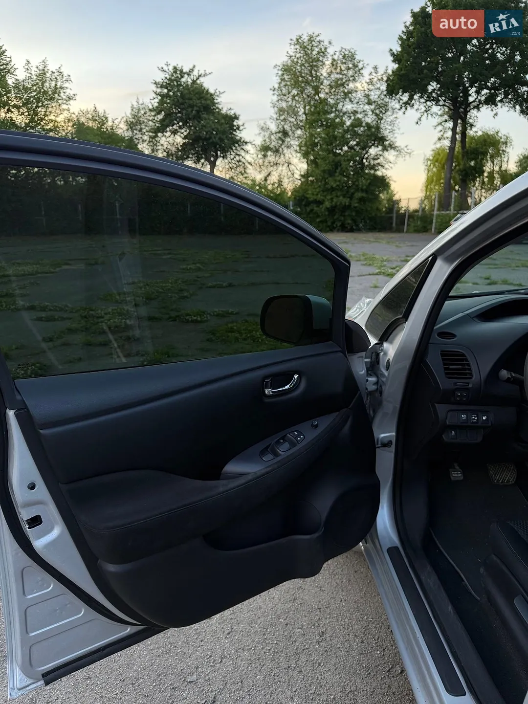 2015 Nissan Leaf - мініатюра 12