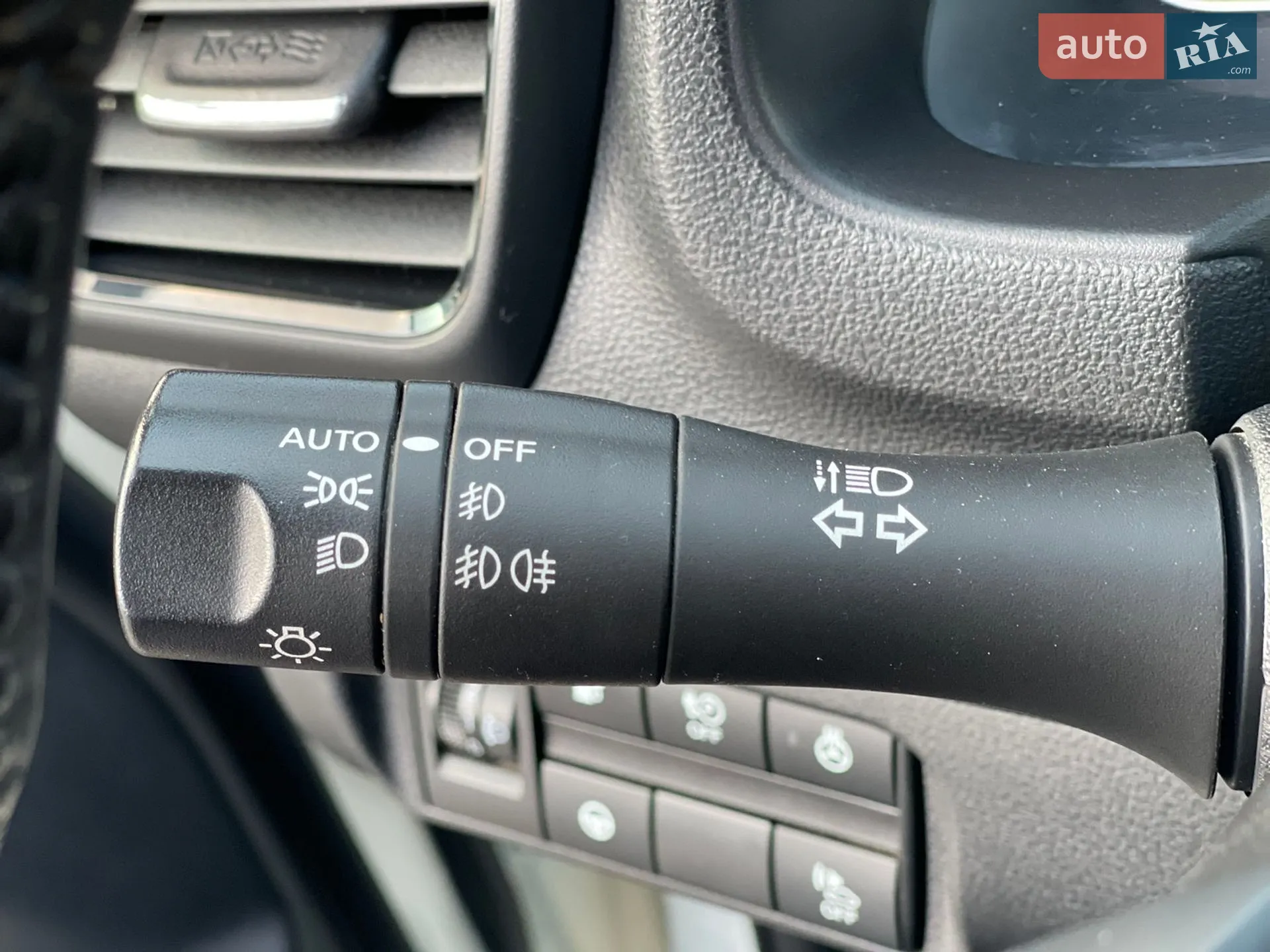 2020 Nissan Leaf - мініатюра 24