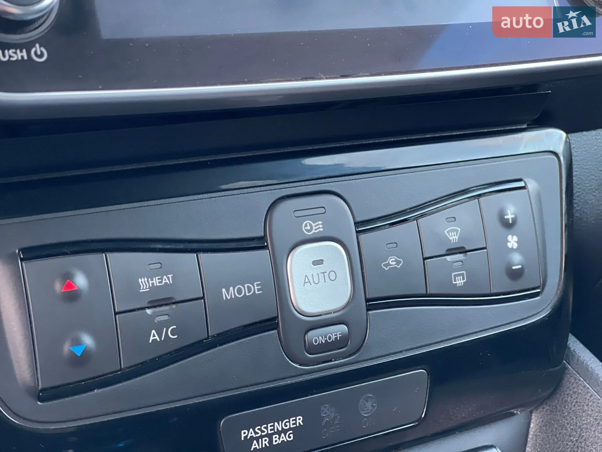2020 Nissan Leaf - мініатюра 30