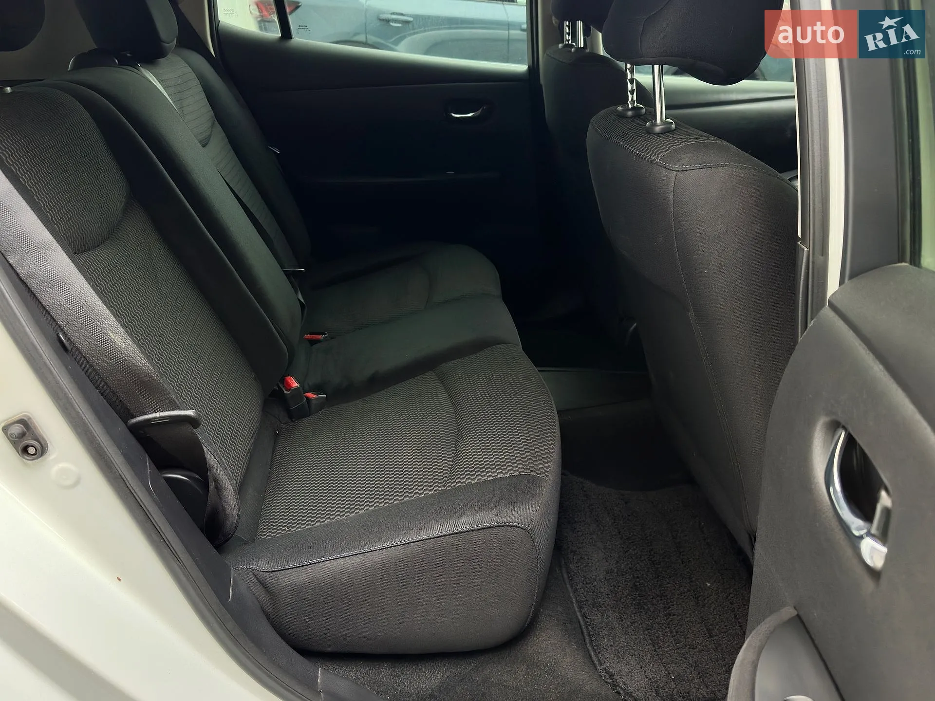 2017 Nissan Leaf - мініатюра 36