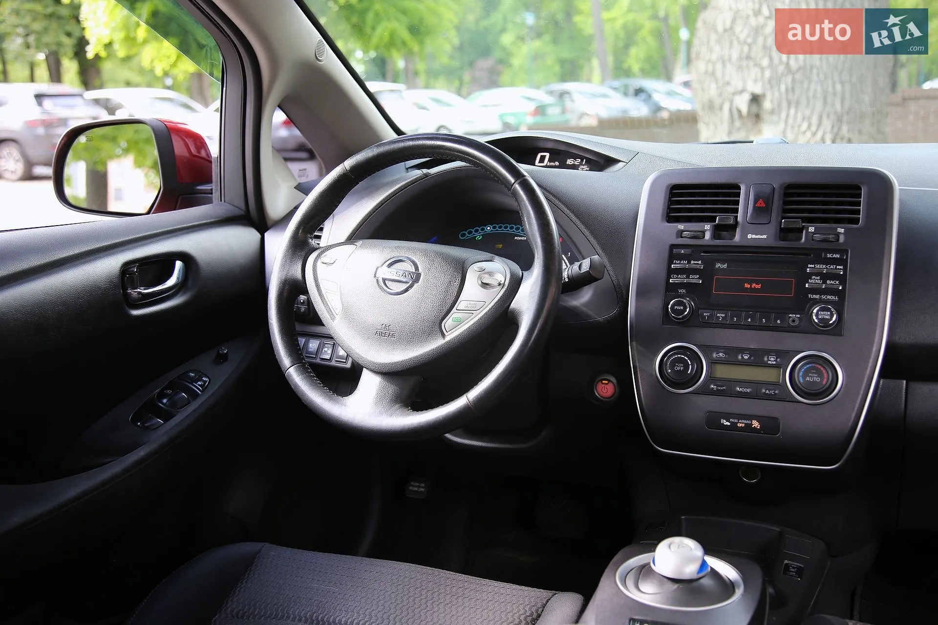 2015 Nissan Leaf - мініатюра 11