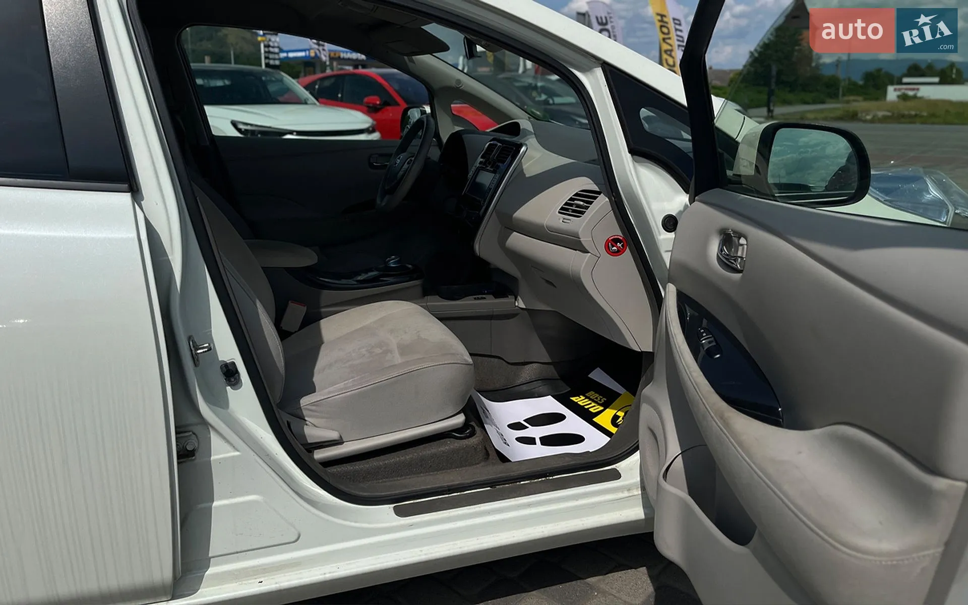 2012 Nissan Leaf - мініатюра 22