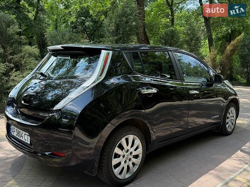 Хетчбек Nissan Leaf 2013 в Запоріжжі
