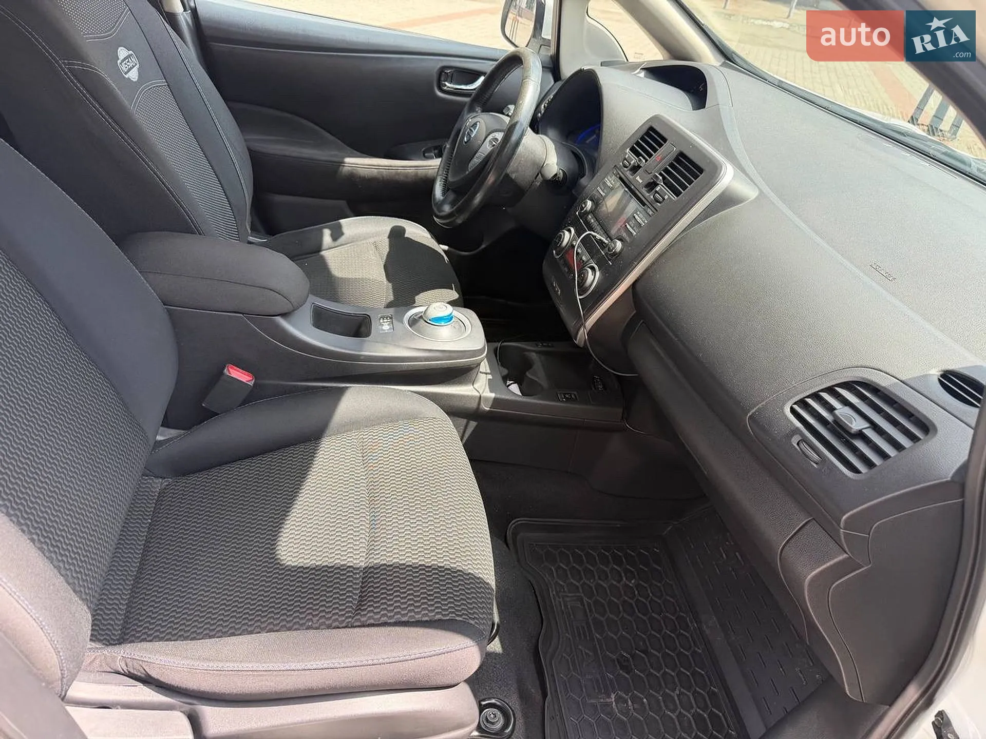 2014 Nissan Leaf - мініатюра 13