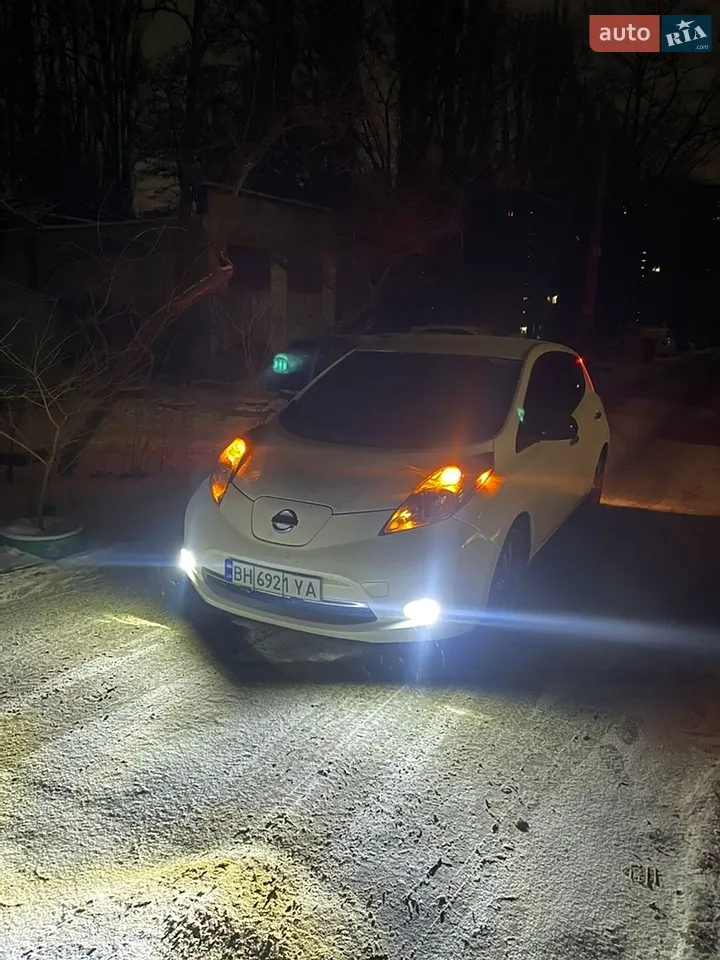 2018 Nissan Leaf - мініатюра 10