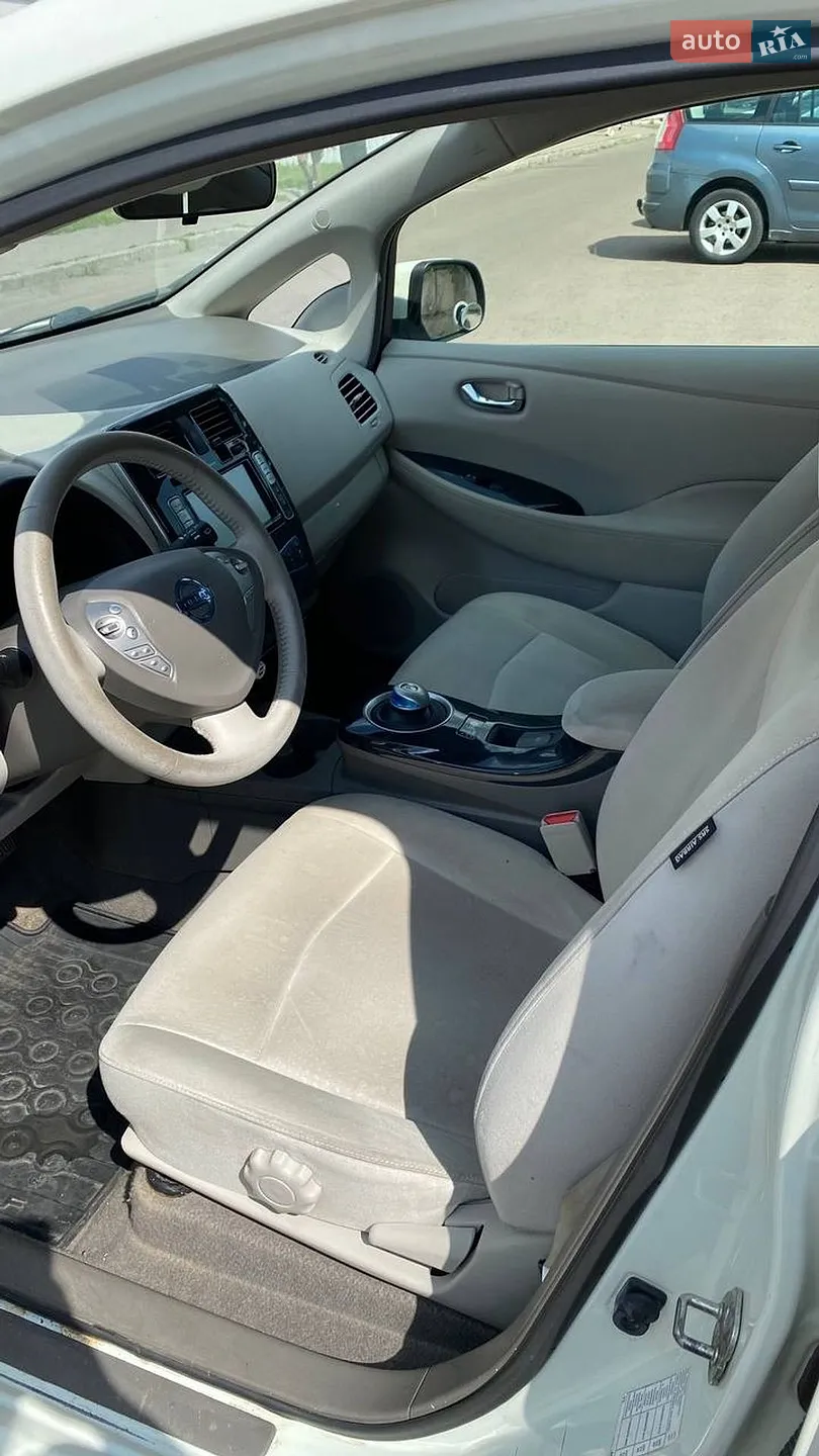 2012 Nissan Leaf - мініатюра 31